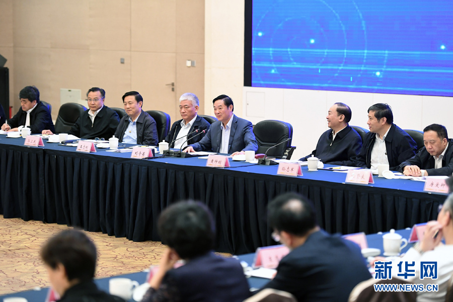 5月11日，中宣部在深圳召開深化文化體制改革座談會(huì)。中共中央政治局委員、中央書記處書記、中宣部部長劉奇葆出席會(huì)議并講話。 新華社記者張領(lǐng) 攝